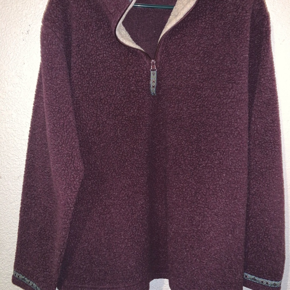 Cabelas sweater